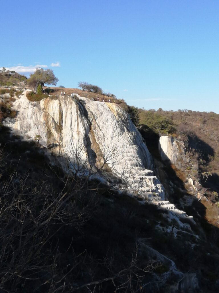 オアハカのおすすめ観光地をひとまとめ！ ミトラ遺跡とイエルベエルアグアのツアー 飛んでアフリカ 旅して中東
